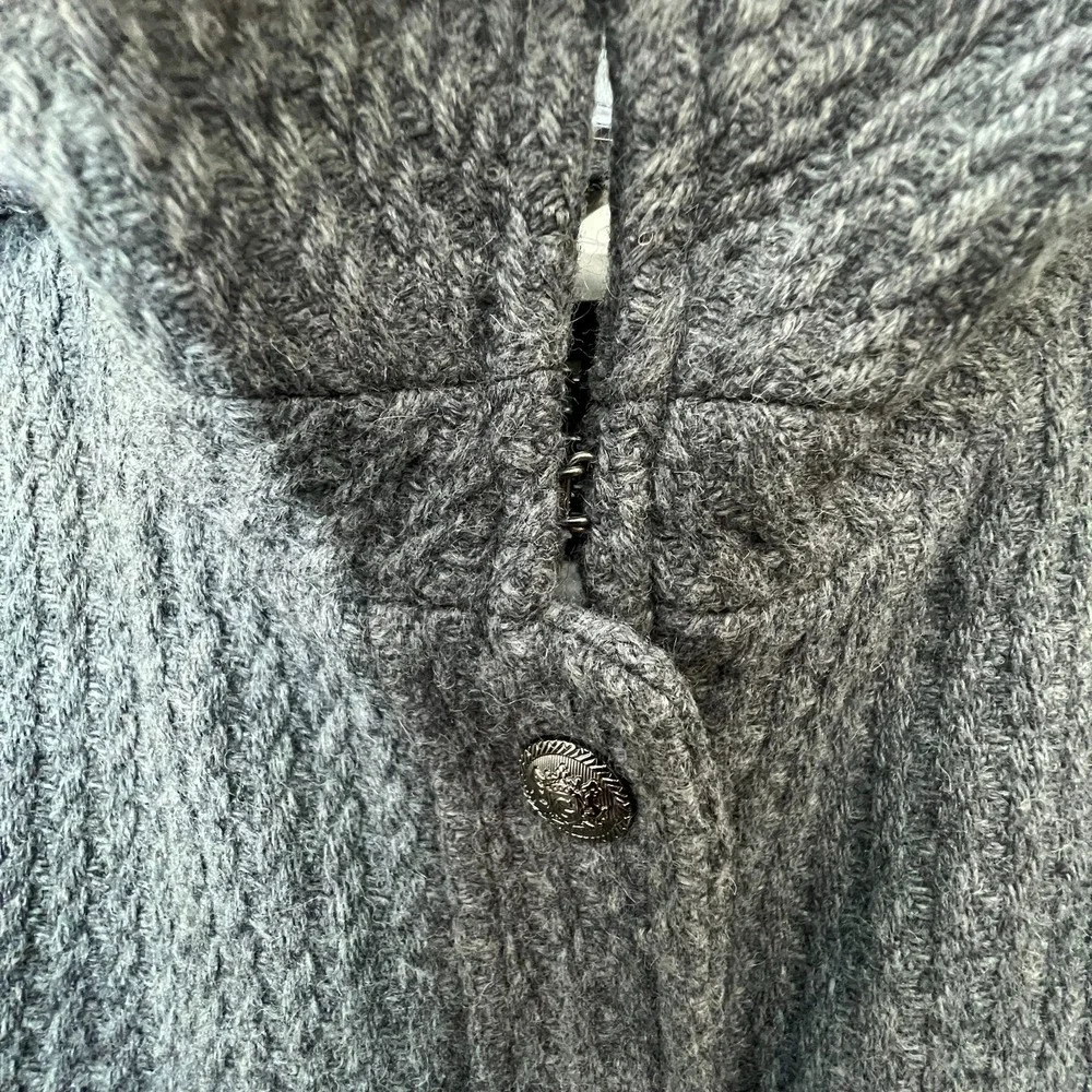 Guess Gray Wool Blend Cape Coat Poncho Batwing Sleeve Button Front Hidden Zipper